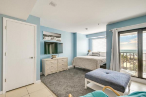 Oceanfront Resort Condo with Balcony in Myrtle Beach